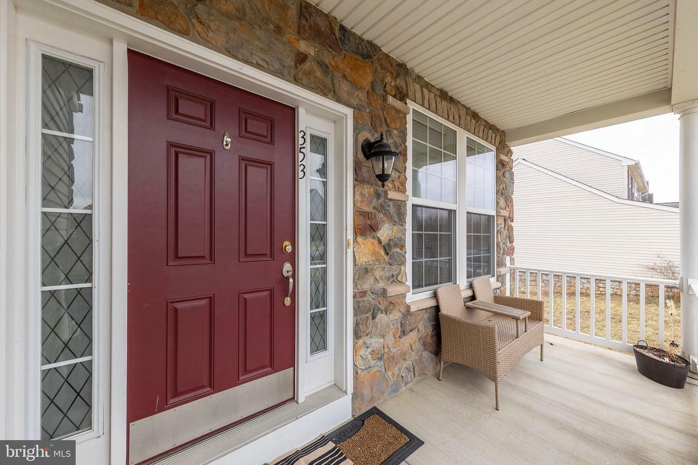 Property Photo: 353 Fontana Circle WV 25403