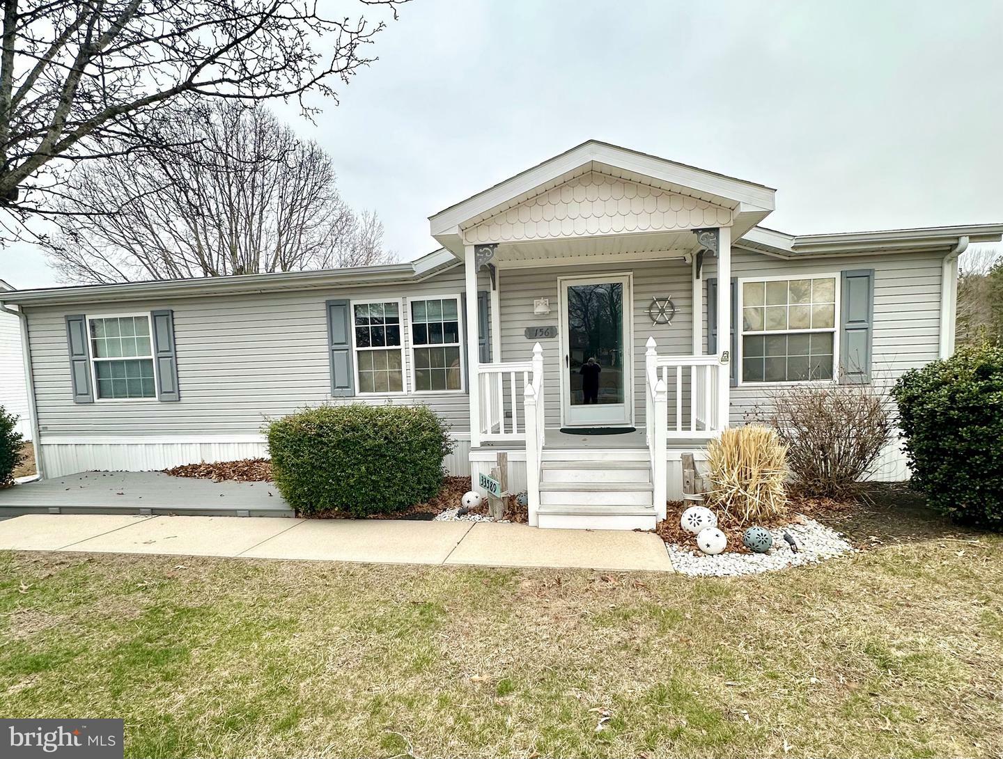 Property Photo: 33589 Montgomery Court 48644 DE 19958