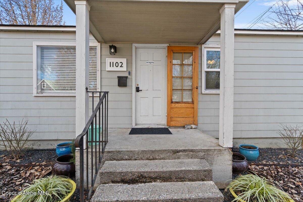 Property Photo:  1102 E Pennsylvania Ave  ID 83814 