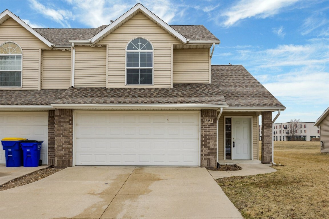 Property Photo: 105 S Park Ridge Road IA 52317