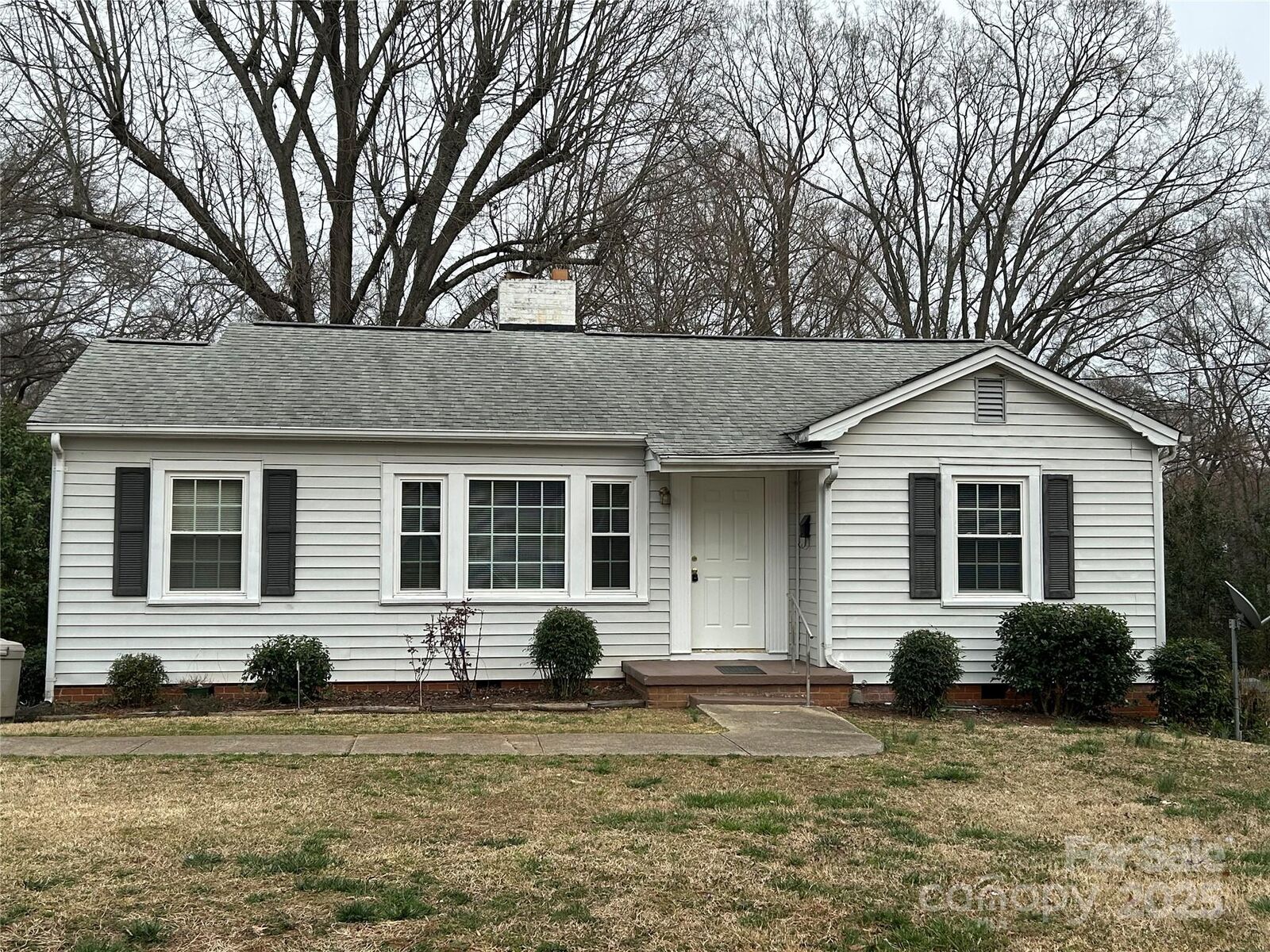 Property Photo:  501 Franklin Avenue  NC 28150 