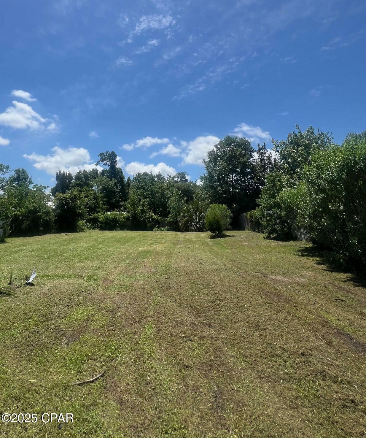 Property Photo: 905 W 3rd Street FL 32444