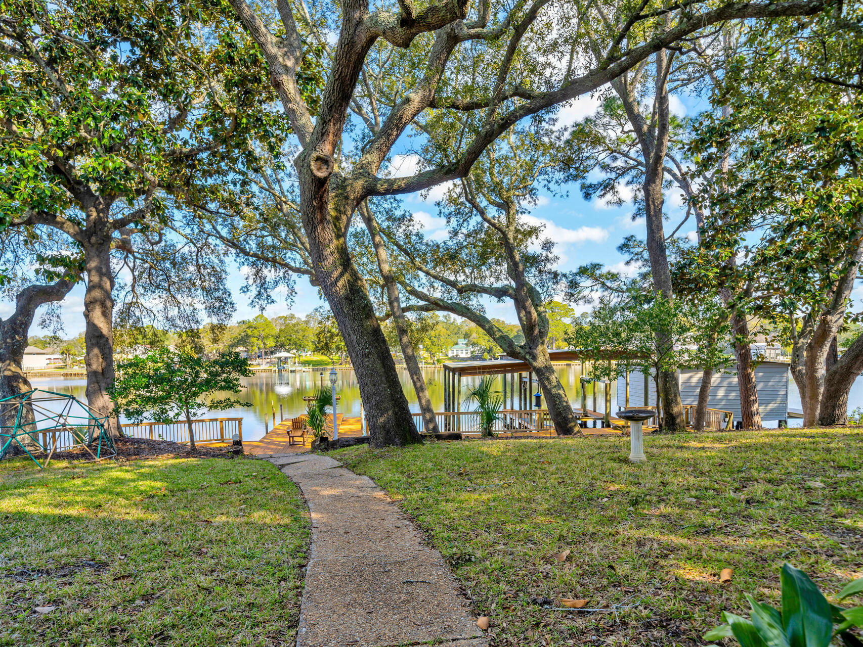 Property Photo: 315 NW Vaughan Street FL 32548