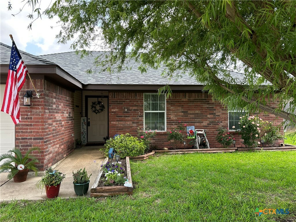 Property Photo: 306 Viola Drive TX 76542