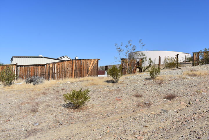 Property Photo:  Vic United St &Amp Barrington Ave  CA 93560 