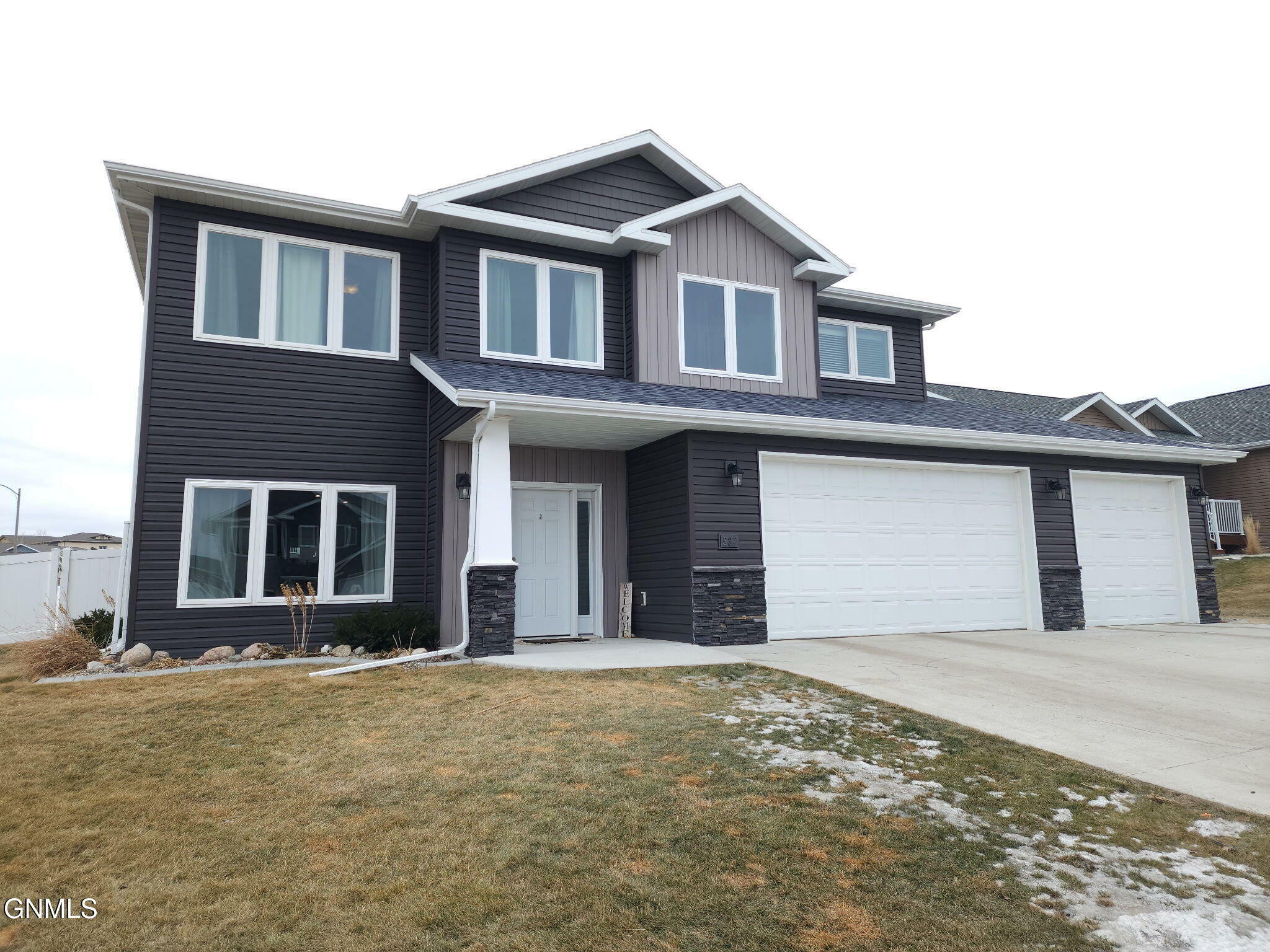 Property Photo: 537 Quarry Lane ND 58503