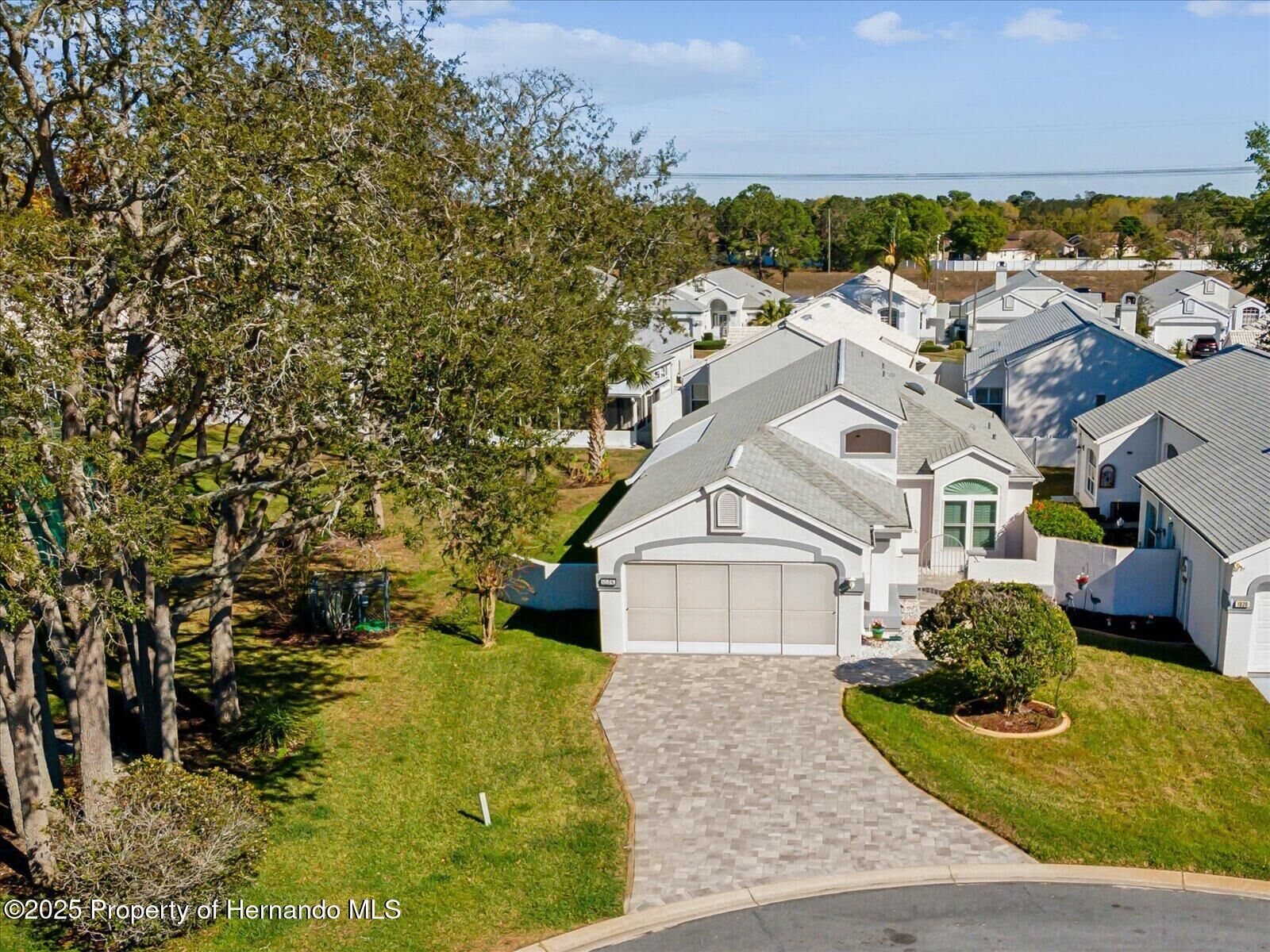 Property Photo:  1024 La Bamba Court  FL 34608 