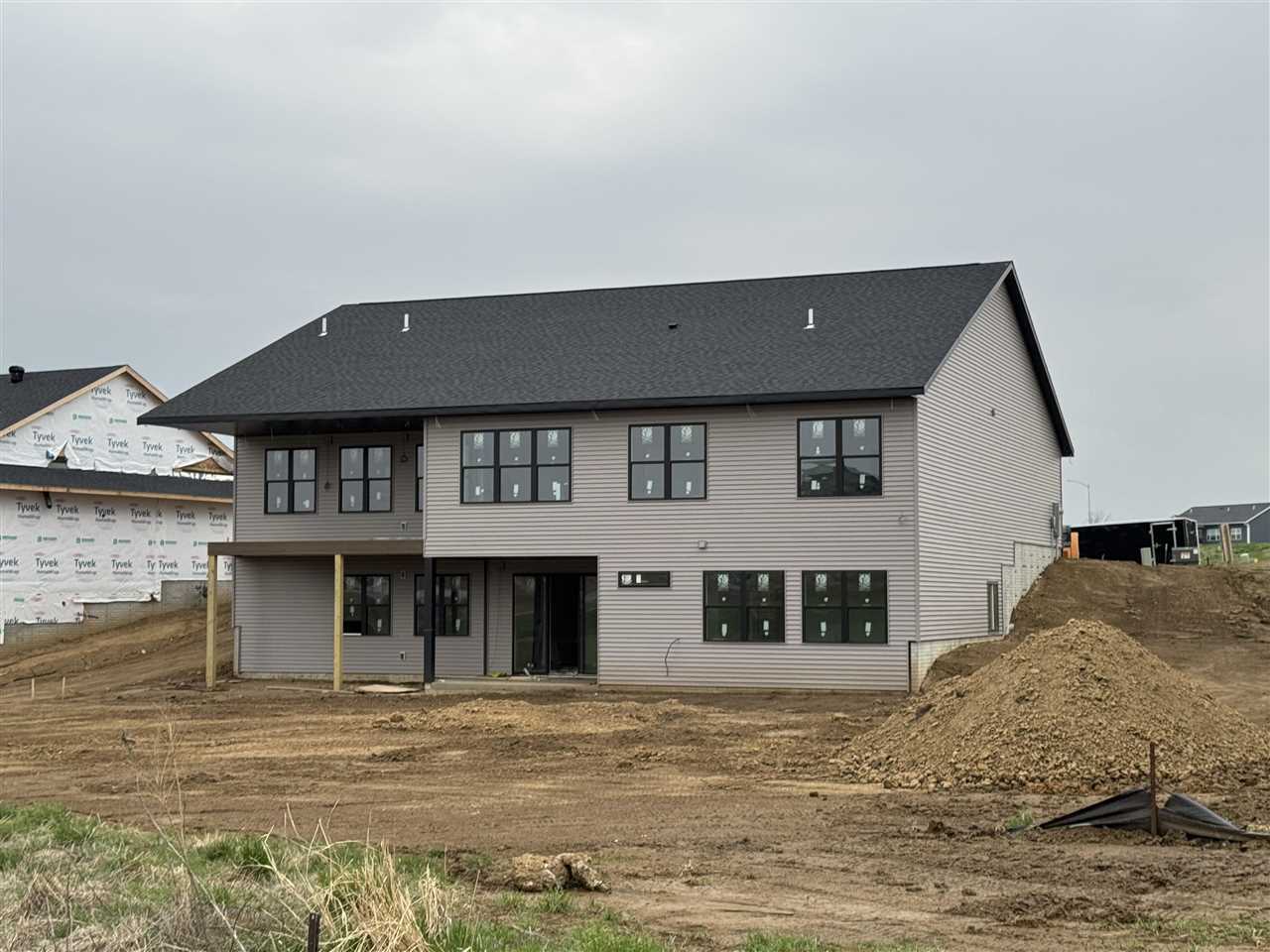 Property Photo: 628 Rock Ridge Road IA 52340