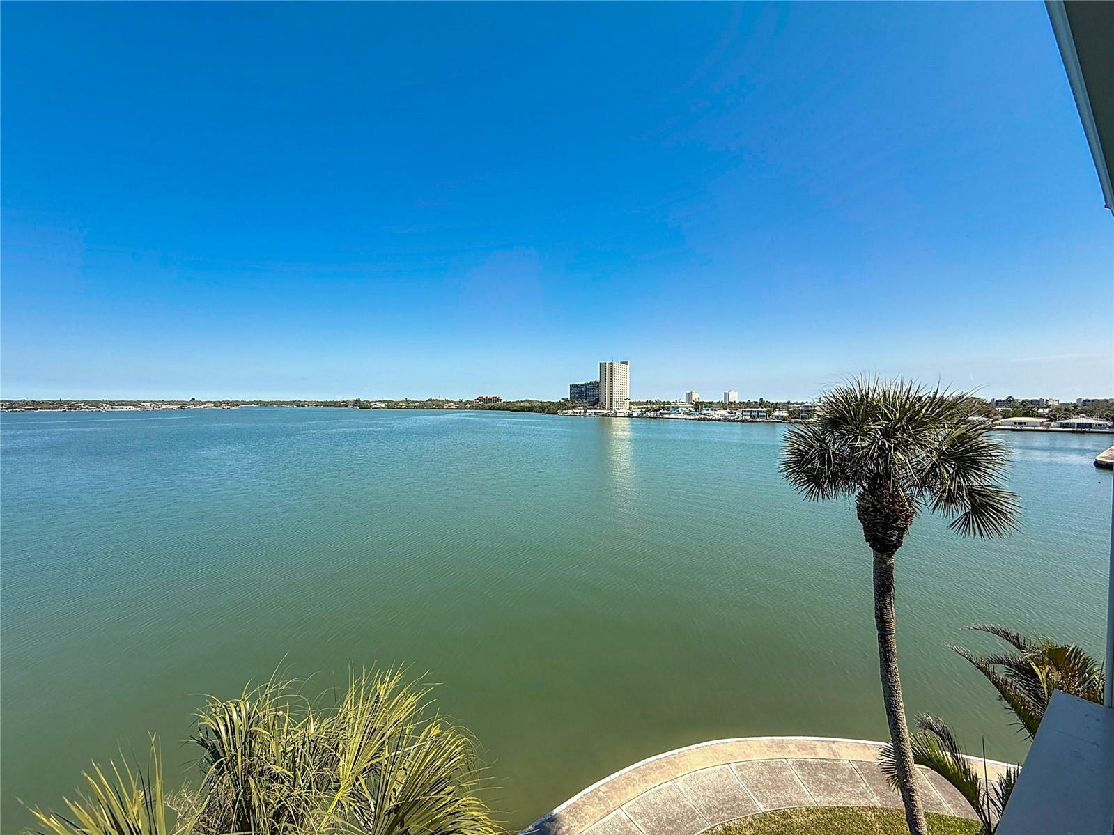 Property Photo: 7665 Sun Island Drive S 401 FL 33707