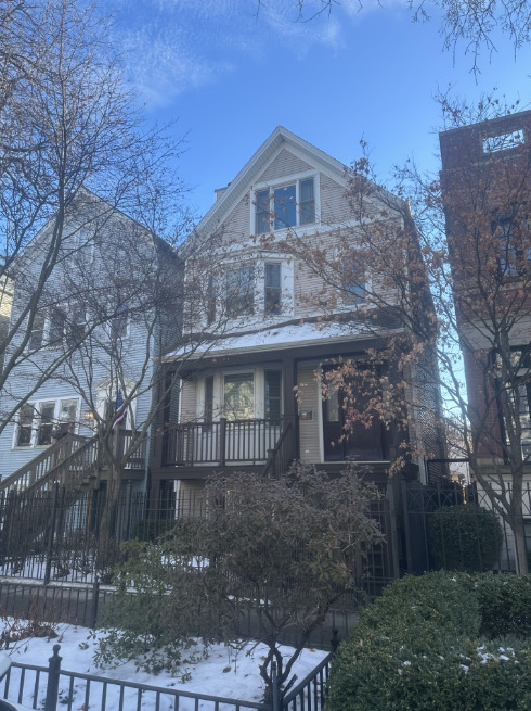 Property Photo: 1327 W Barry Street IL 60657