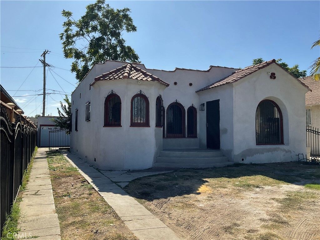Property Photo:  716 W 105th Street  CA 90044 