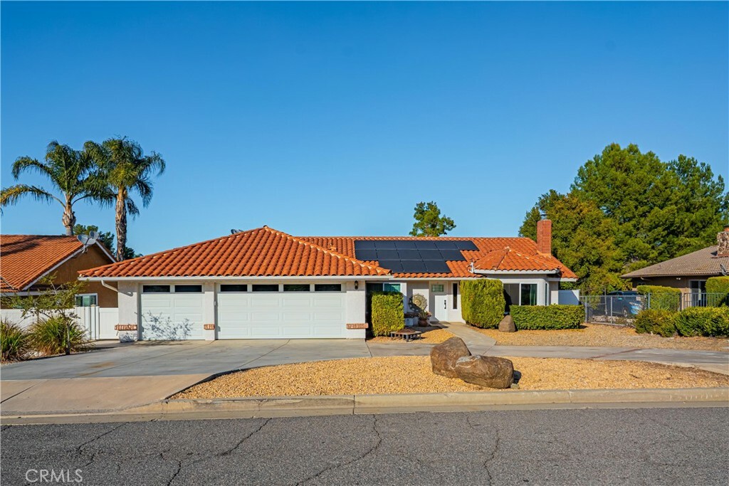 Property Photo:  23020 Canyon Lake Drive S  CA 92587 