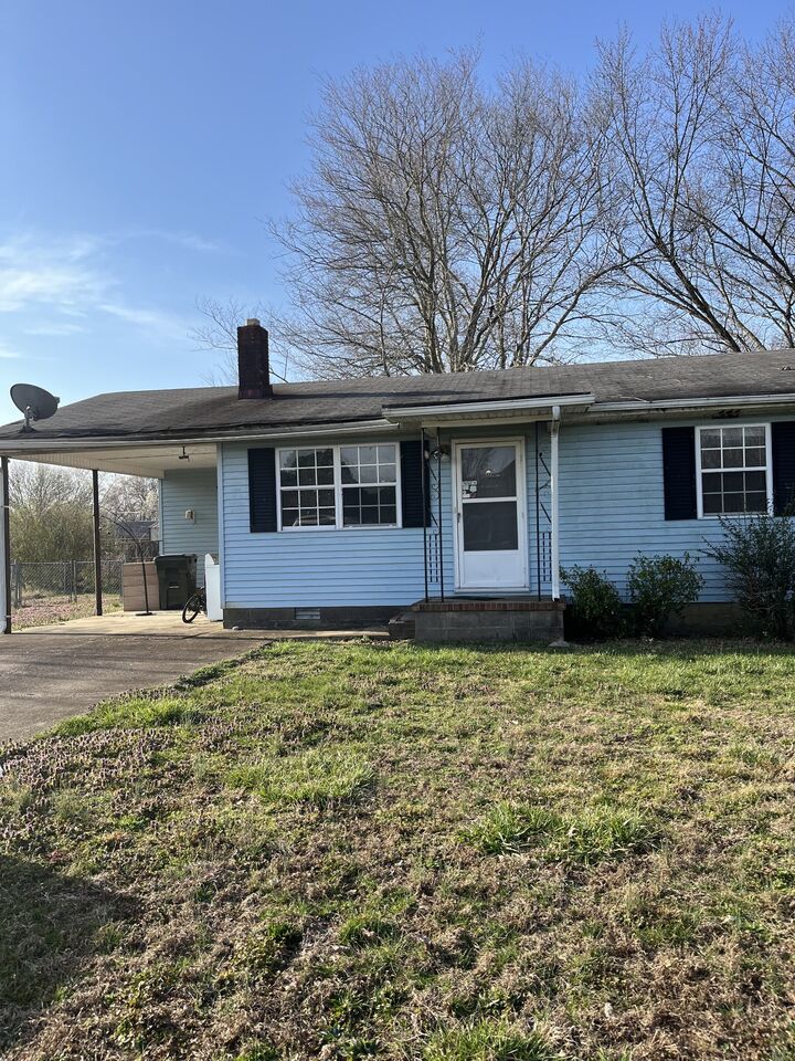 630 Beverly Ave  Hohenwald TN 38462 photo