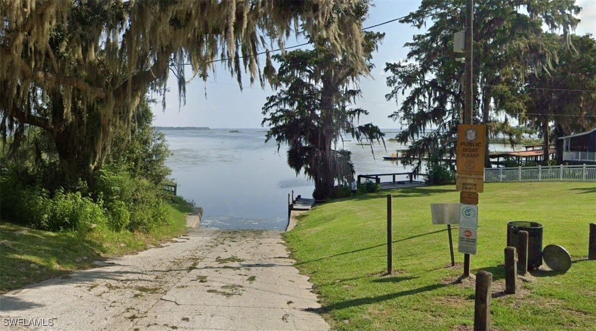Property Photo: 18908/18926 NW 53rd Ct Road FL 32686