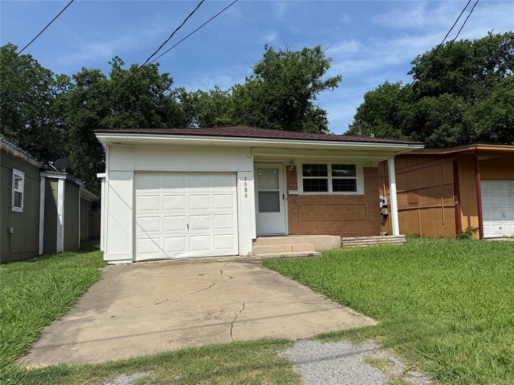 Property Photo: 2608 N Hickory Street TX 75092