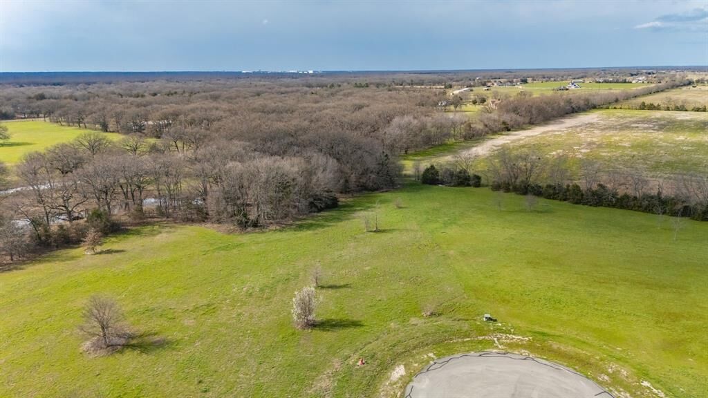 Property Photo:  513 Wood Creek Drive  TX 75402 