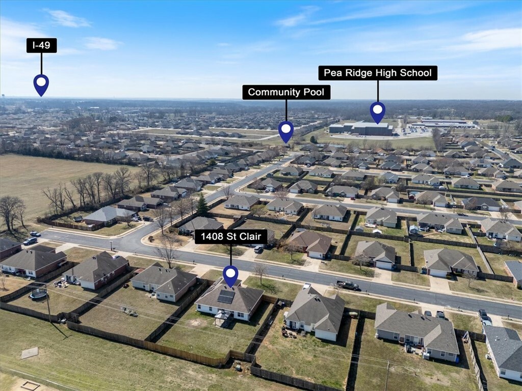 Property Photo: 1408 St Claire Street AR 72751