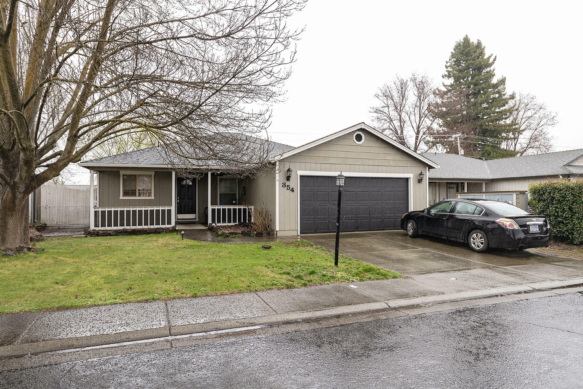 Property Photo: 354 Sandi Way OR 97524