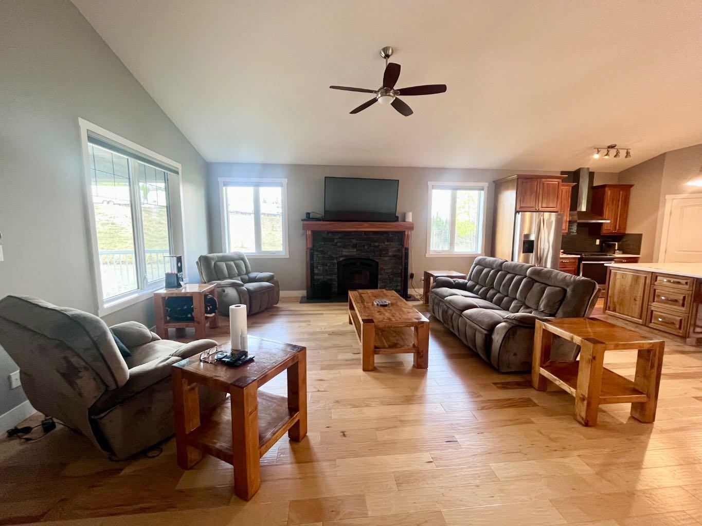 Photo de la propriété: 1093 Makenny Street AB T7V 1H3