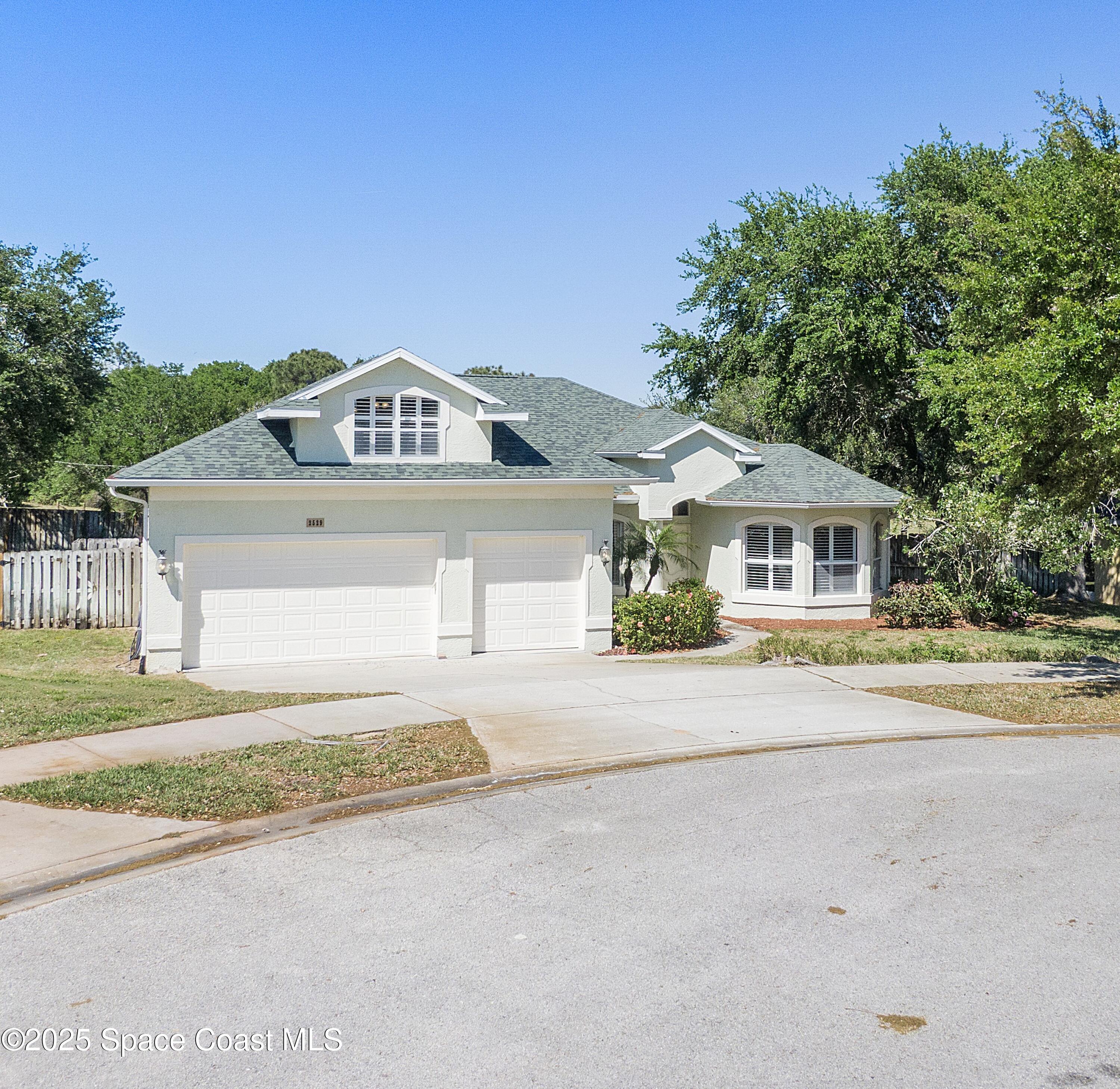Property Photo: 2529 Long Sandy Circle FL 32952