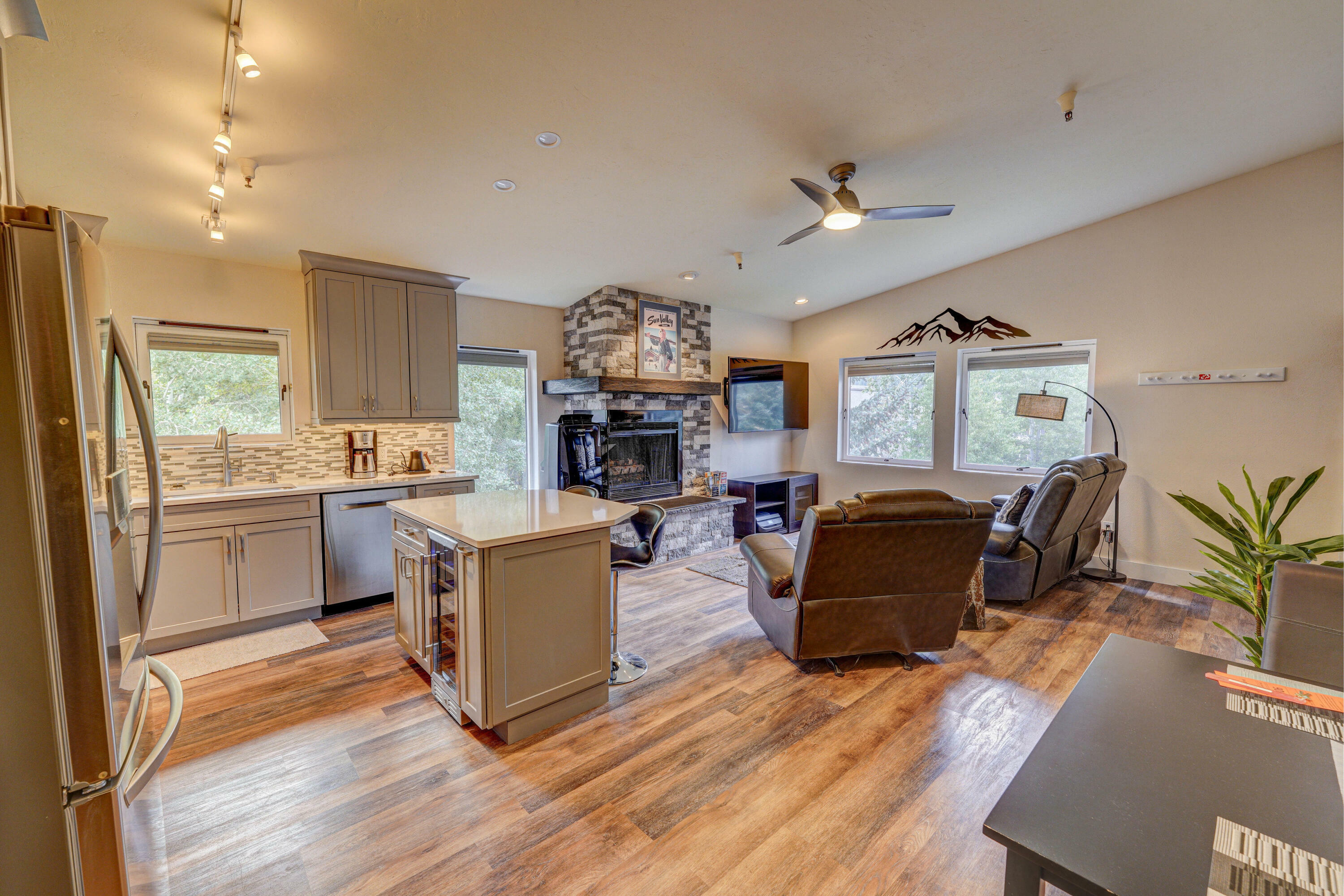 Property Photo: 351 S 2nd Ave 506 ID 83340