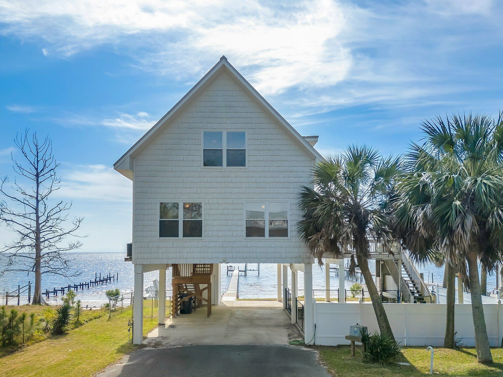 Property Photo: 3036 E Highway 98 FL 32322