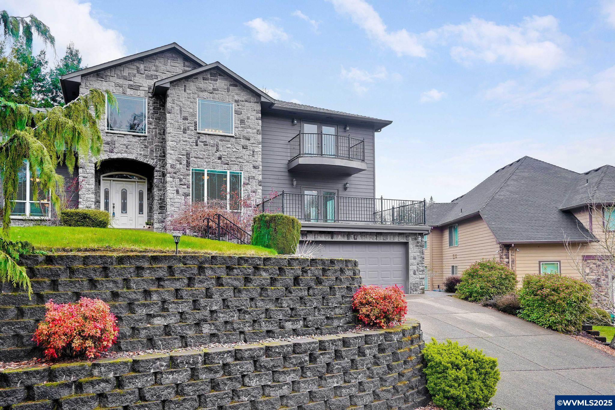 Property Photo: 281 Muirfield Av SE OR 97306