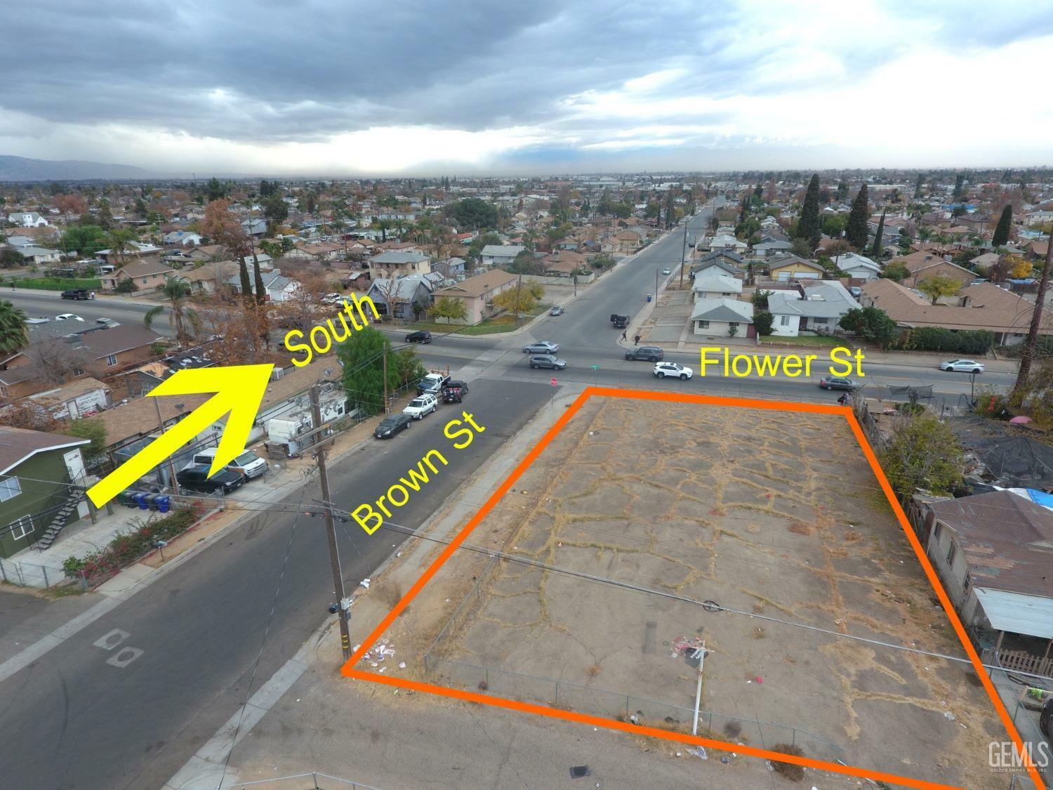 Property Photo:  1716 Brown Street  CA 93305 