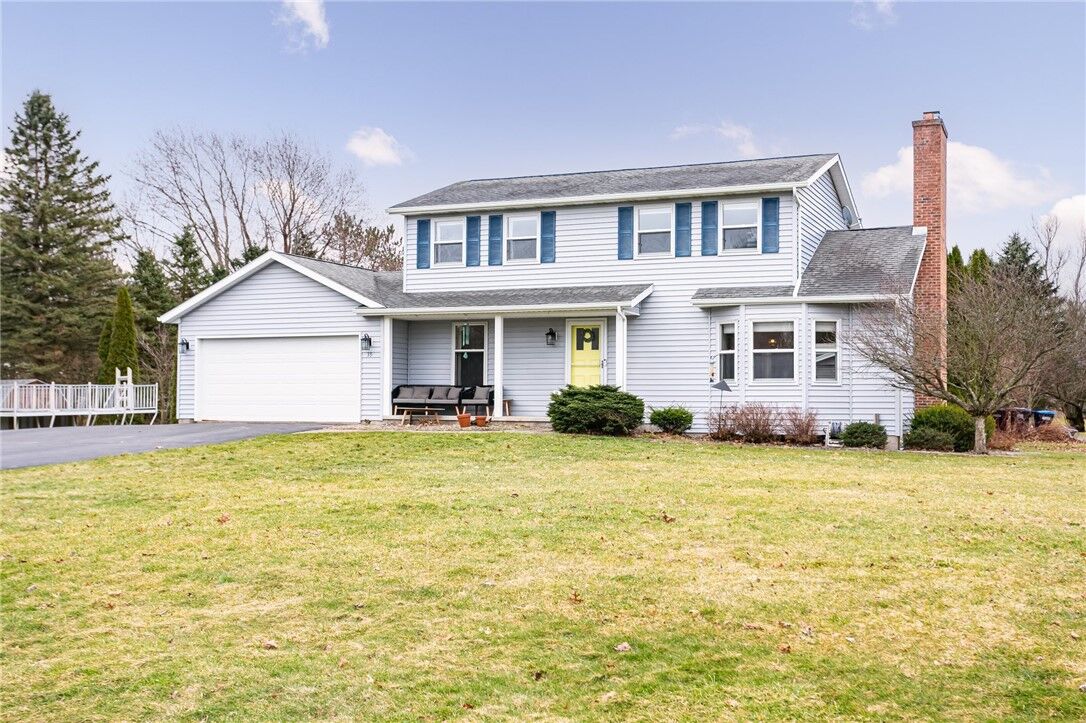 Property Photo:  39 Robbin Crescent  NY 14624 