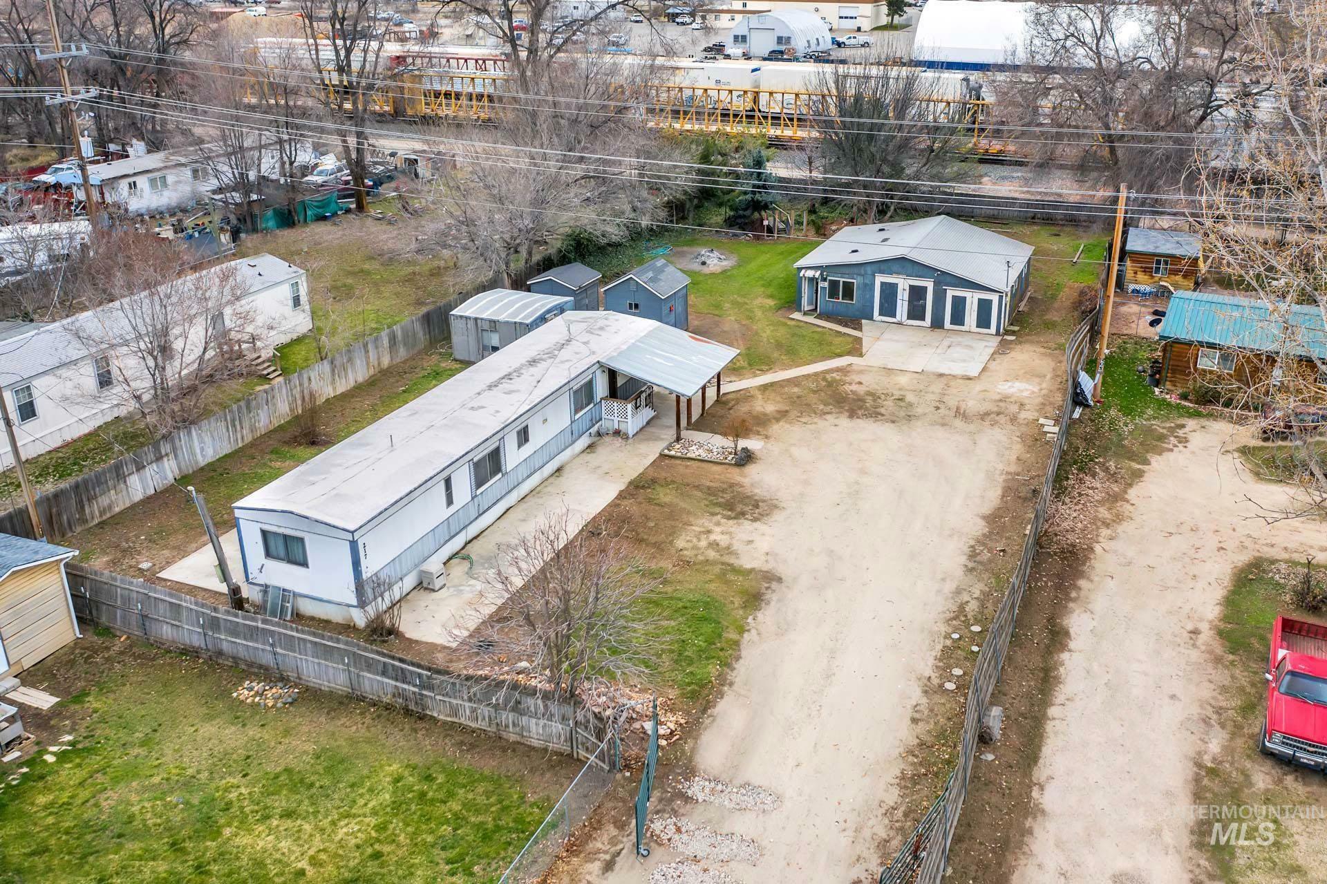 Property Photo: 217 1st St N ID 83687