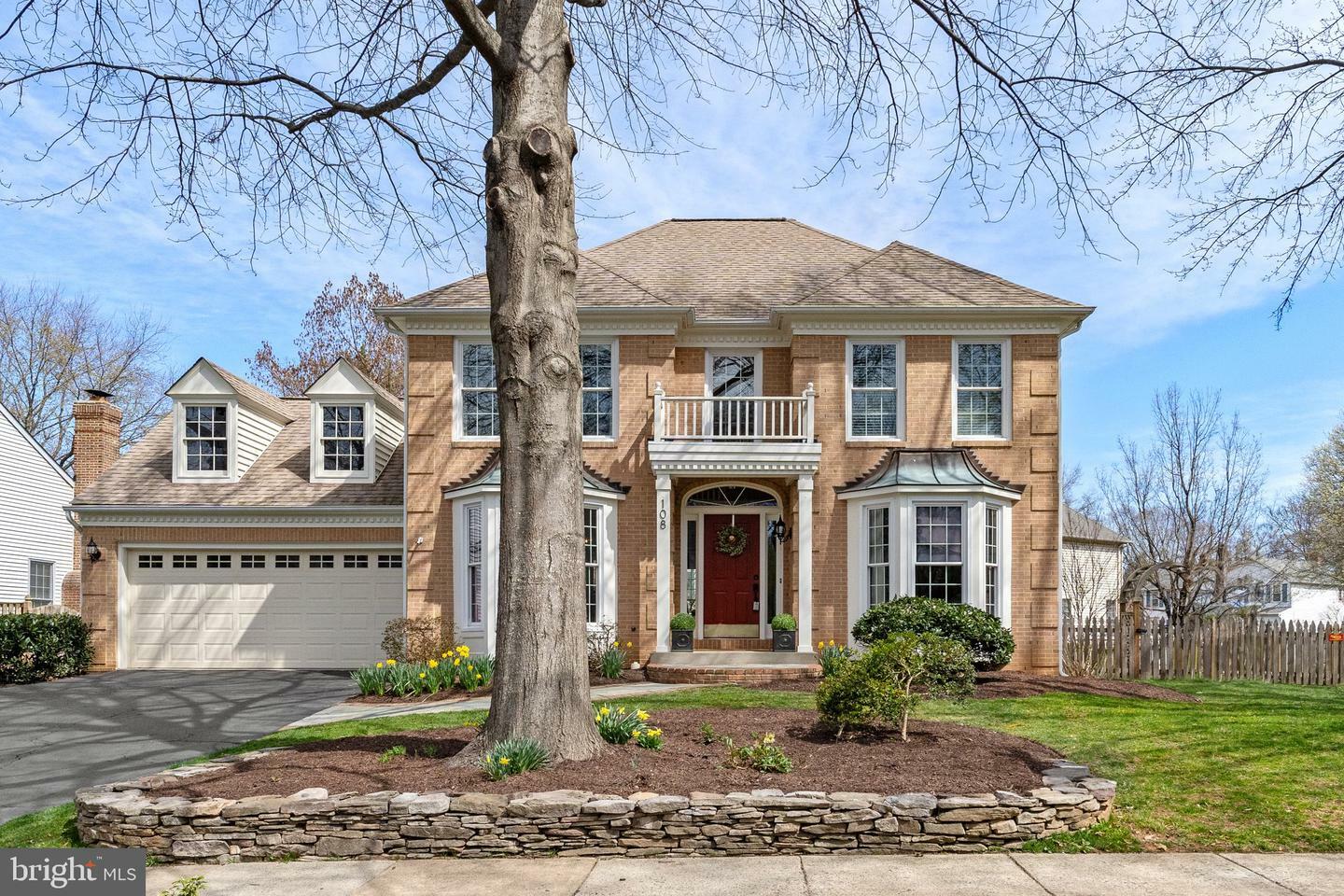 Property Photo: 108 Thistle Way NE VA 20176