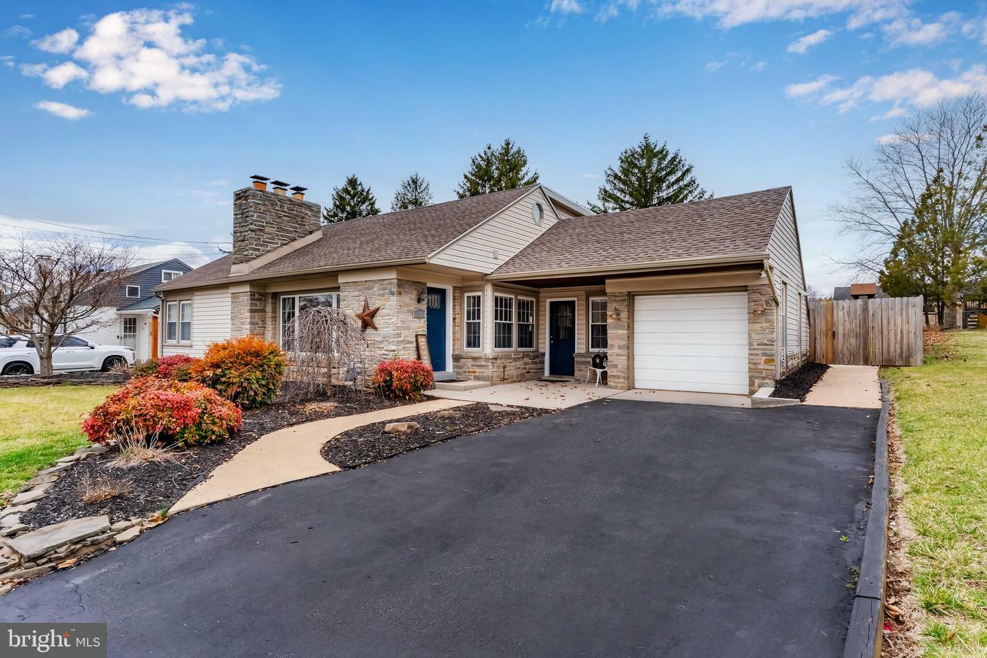 Property Photo: 118 Fairview Avenue PA 17315