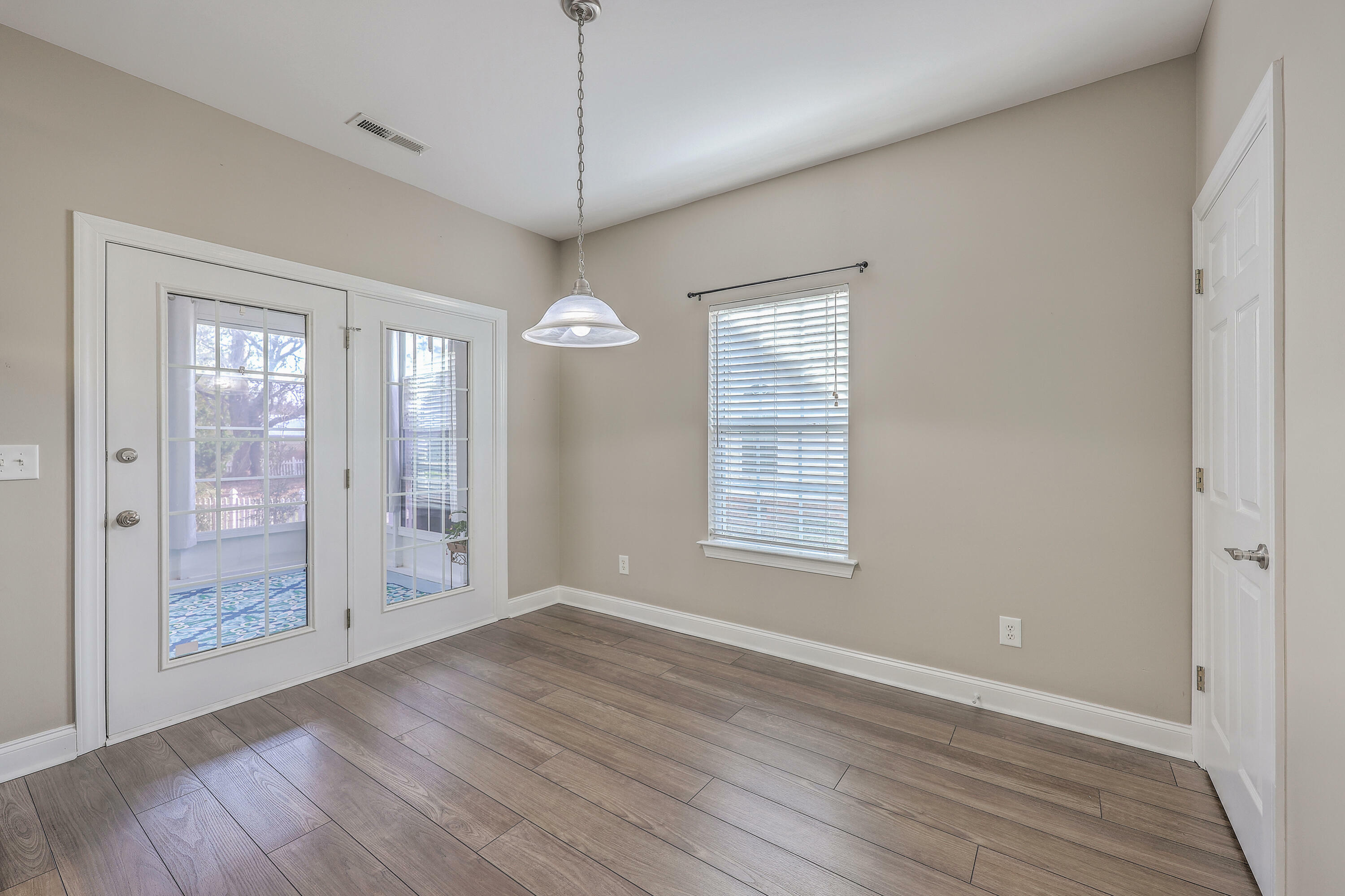 Property Photo: 401 Waring Street SC 29483