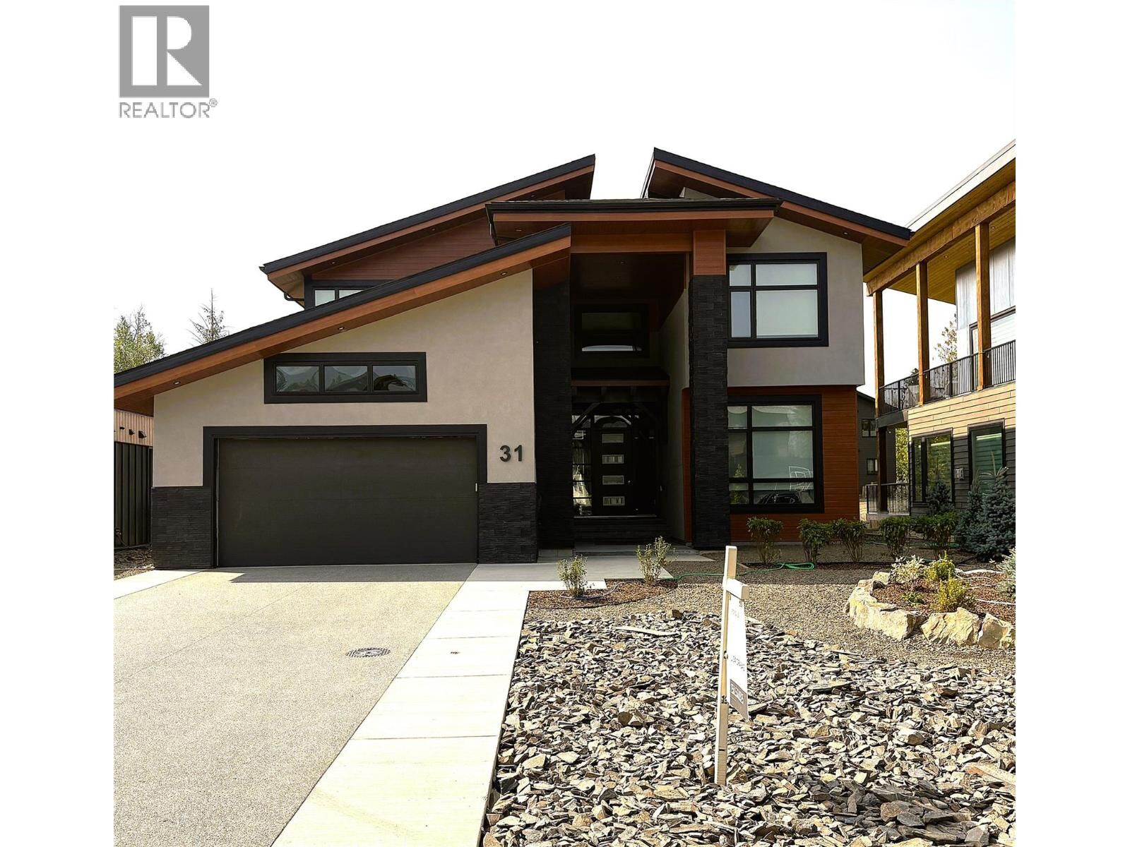 Property Photo: 31 Mammoth Drive BC V0B 1M1