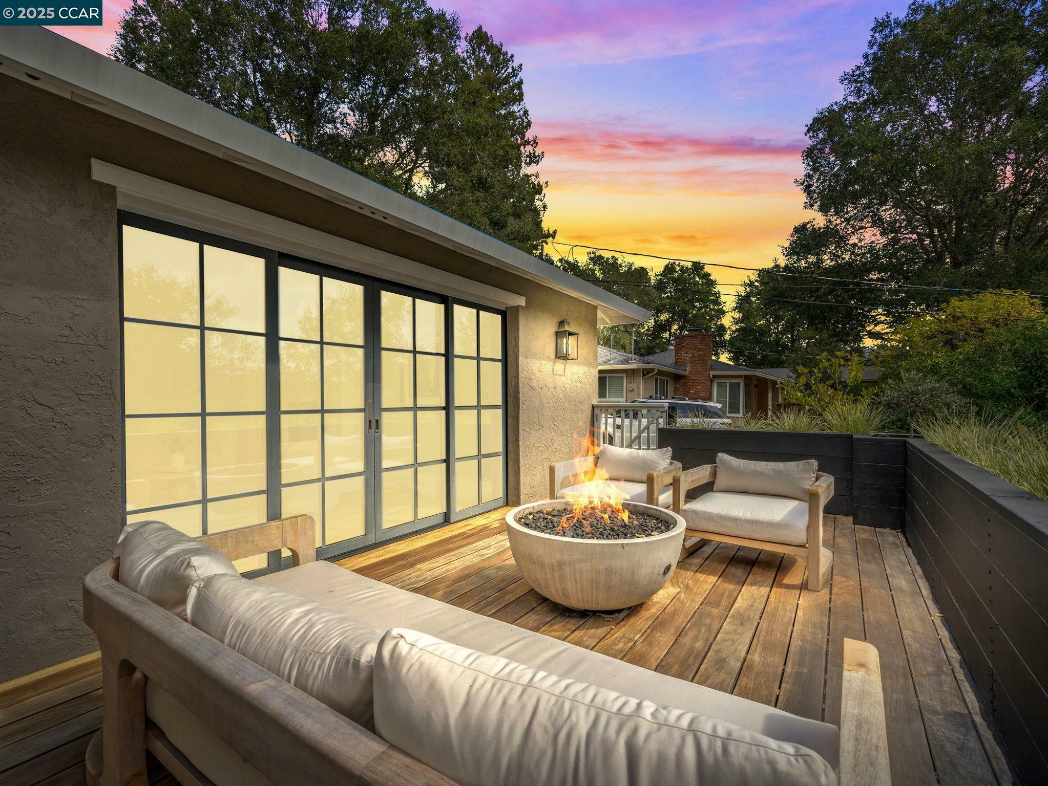 Property Photo: 125 Sleepy Hollow Ln CA 94563