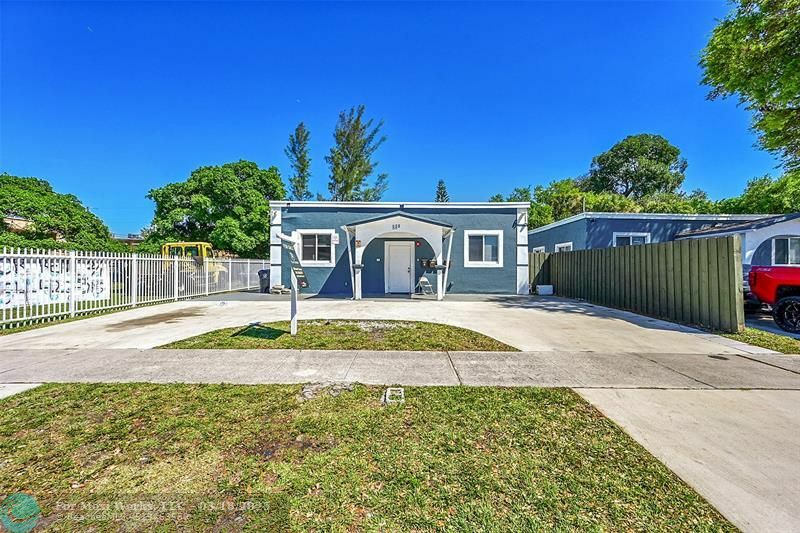 526 NW 15th Way  Fort Lauderdale FL 33311 photo