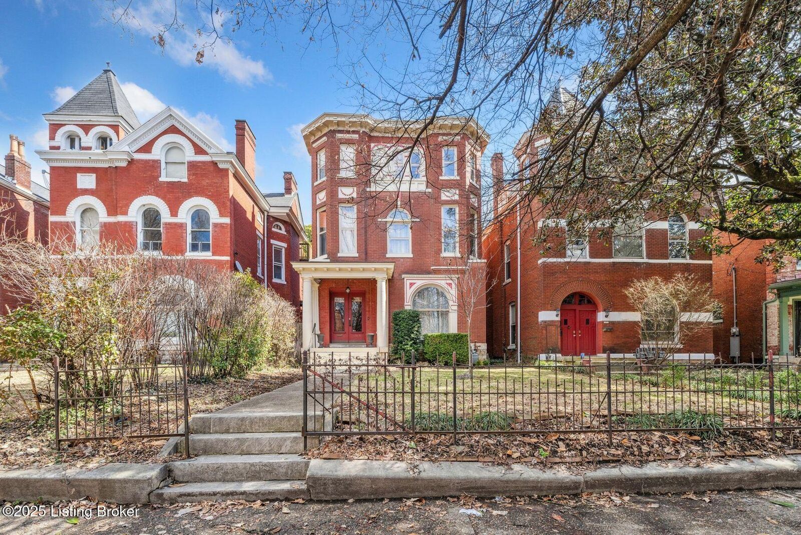 Property Photo:  1375 S 2nd St  KY 40208 