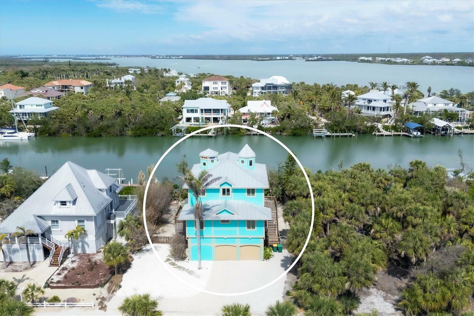 Property Photo: 50 Tarpon Way FL 33946