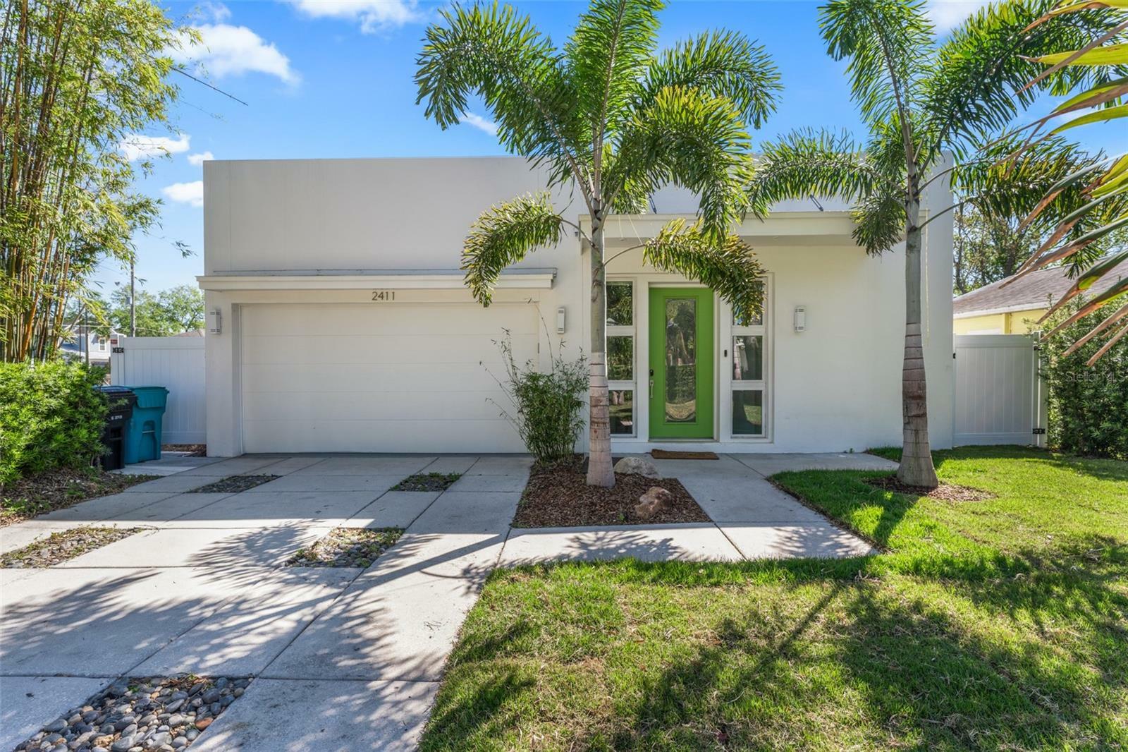 Property Photo: 2411 Center Avenue FL 32806