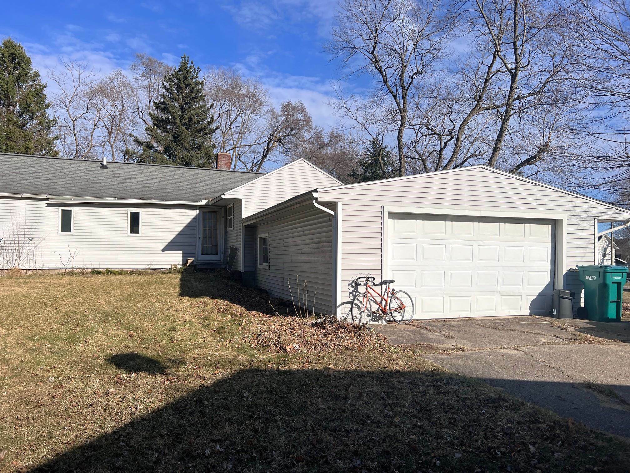 Property Photo: 200 W Rolfe Street MI 48872