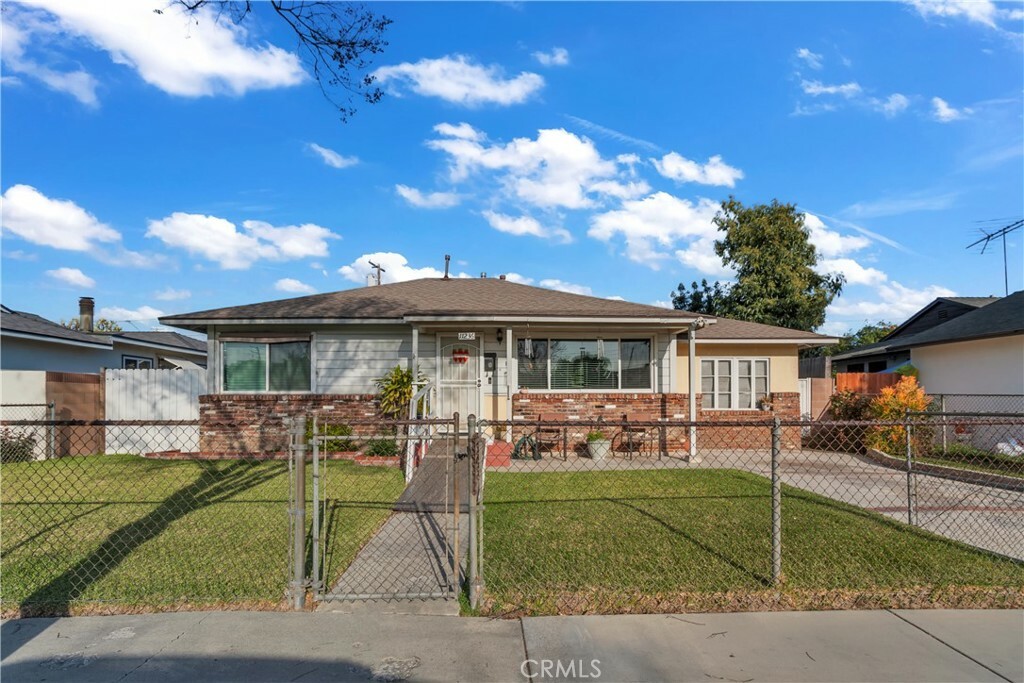 Property Photo:  11236 Crossdale Avenue  CA 90650 