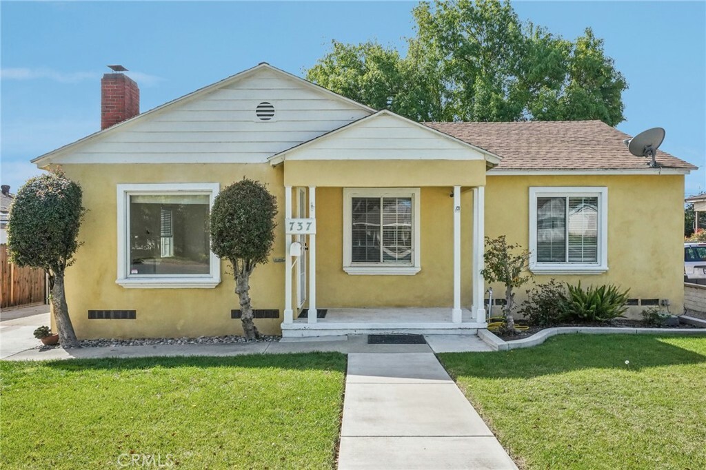 Property Photo: 737 W D Street CA 91762