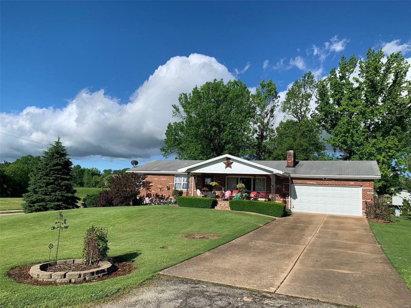 Property Photo: 113 S Madison Street MO 63601