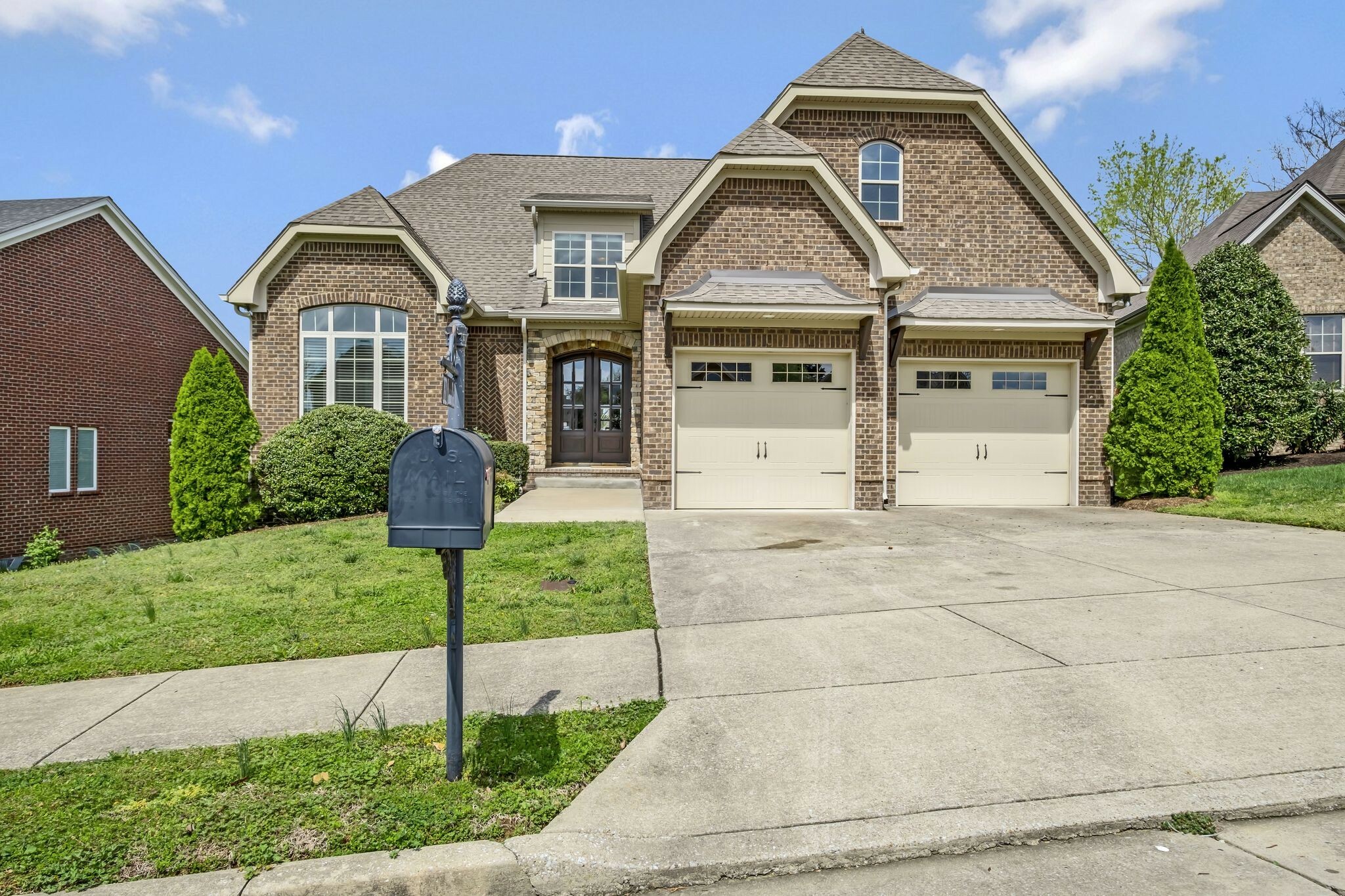 Property Photo: 2821 Brentwood Knoll Ct TN 37211