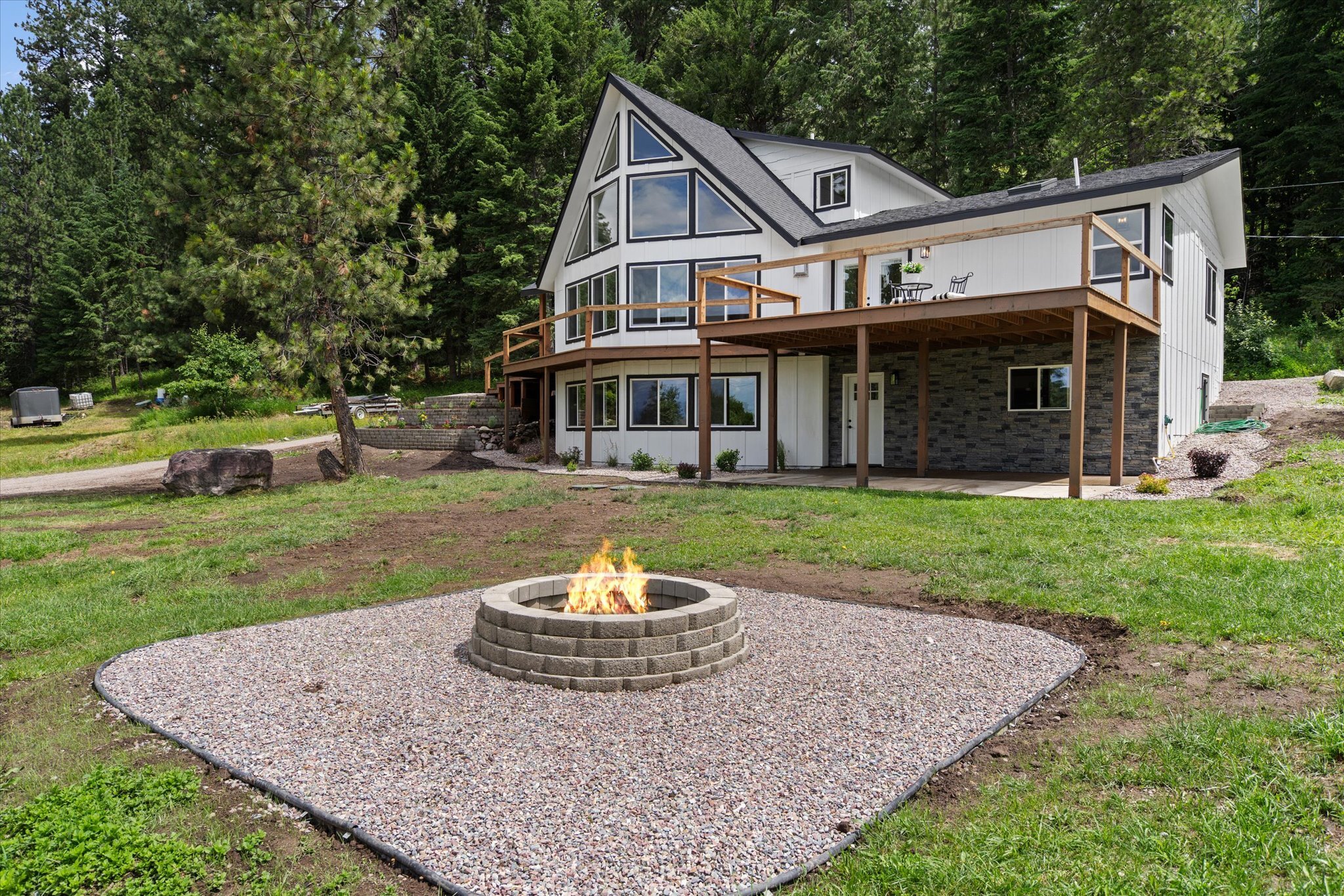 Property Photo: 32890 Hellroaring Lane MT 59860