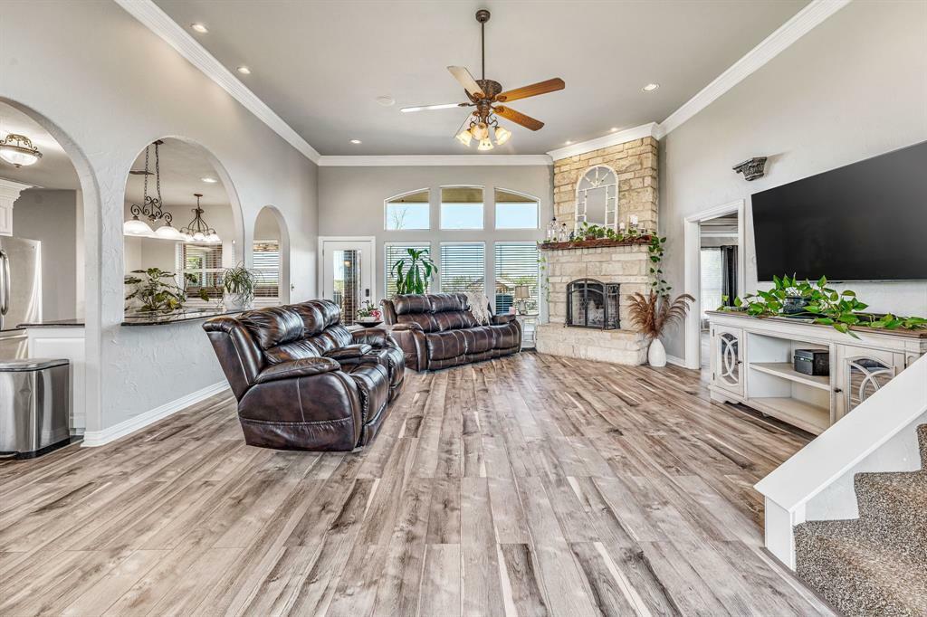 Property Photo: 305 Blue Marlin Drive TX 76433