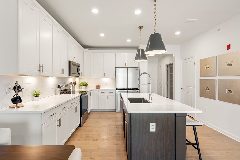 Property Photo:  300 Martins Landing Way 504  MA 01864 