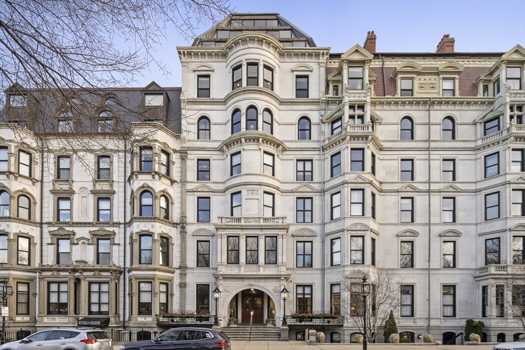 Property Photo: 160 Commonwealth Ave 801 MA 02116
