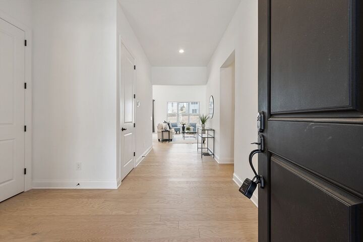 Property Photo:  3 Barnes Blvd 3  MA 01749 