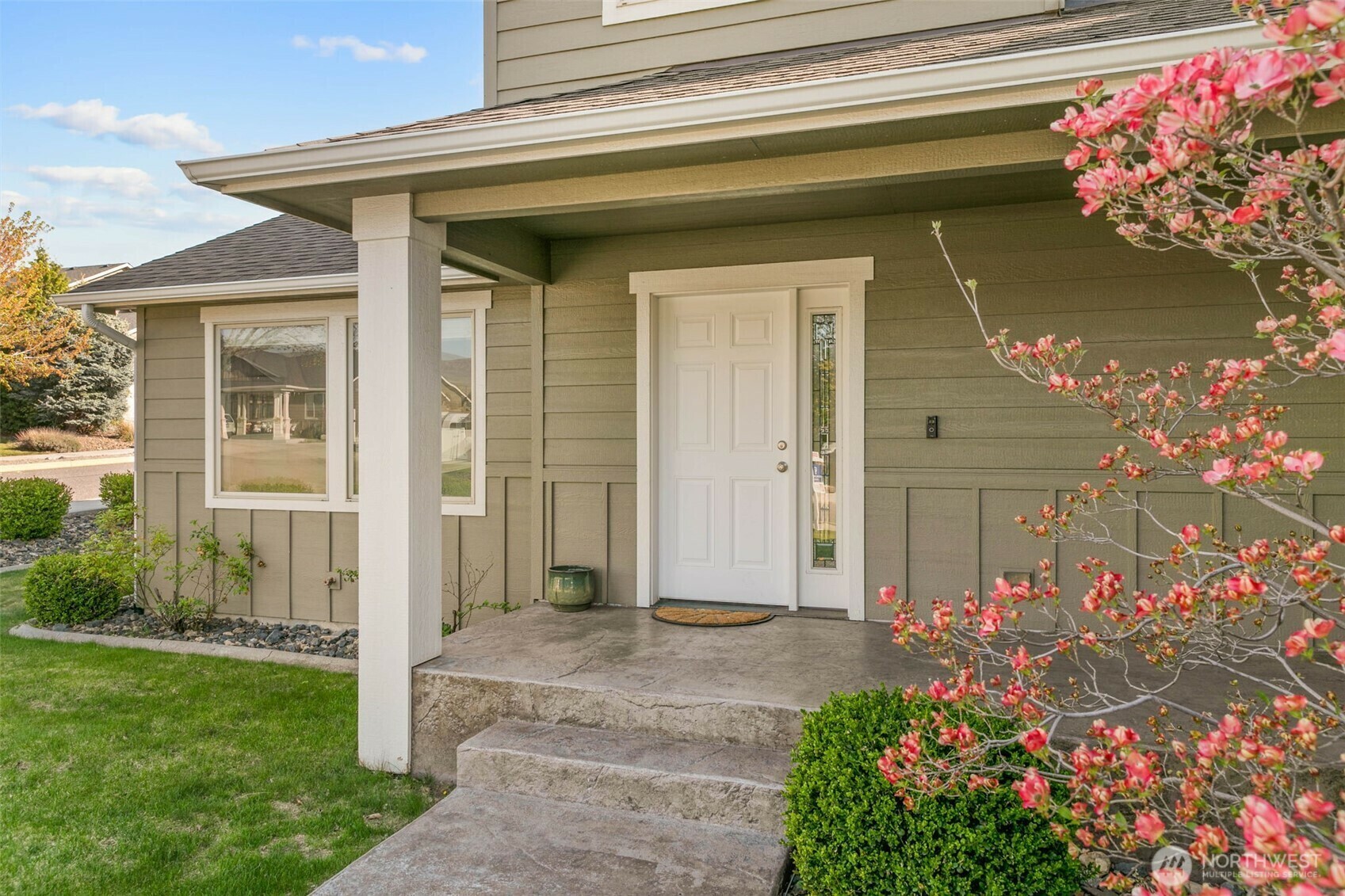 Property Photo: 1434 Copper Loop WA 98802